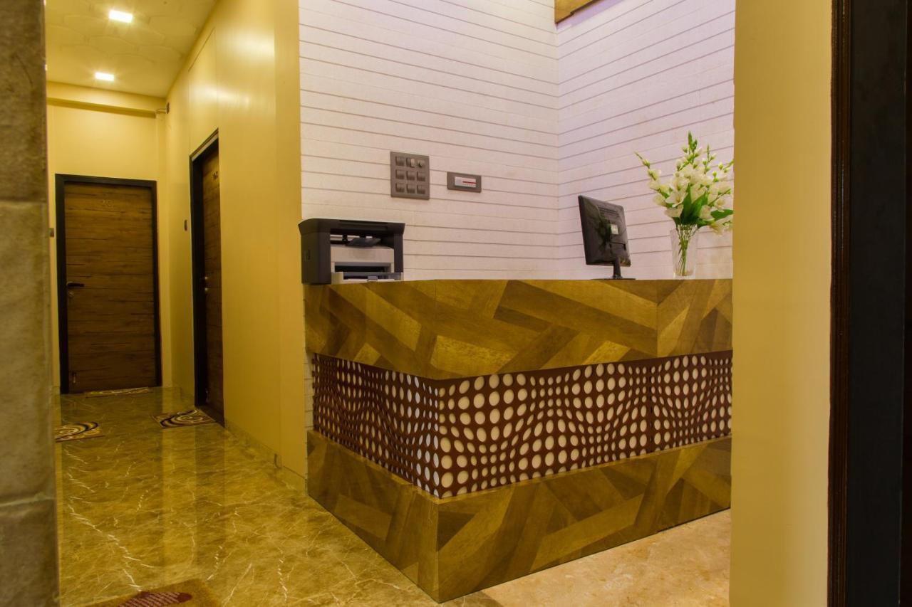 Hotel Tourister مومباي المظهر الخارجي الصورة